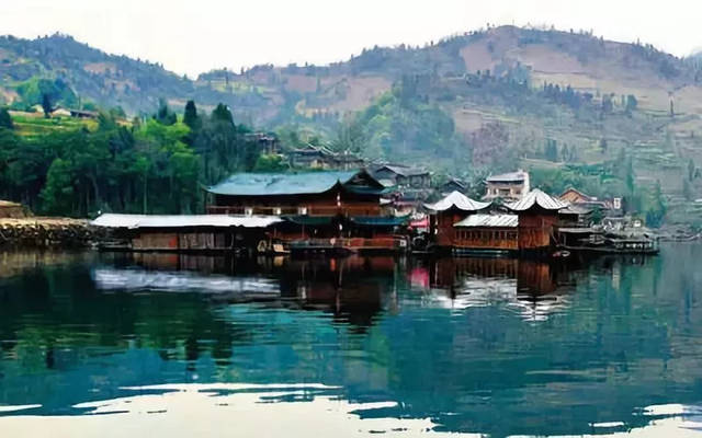 体验民俗风情 木叶乡为土家族聚居地,土家人向来民风淳朴,热情好客图片