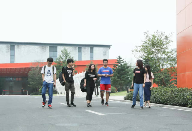 设计开放大学 | 迎2018级百名硕士新生!