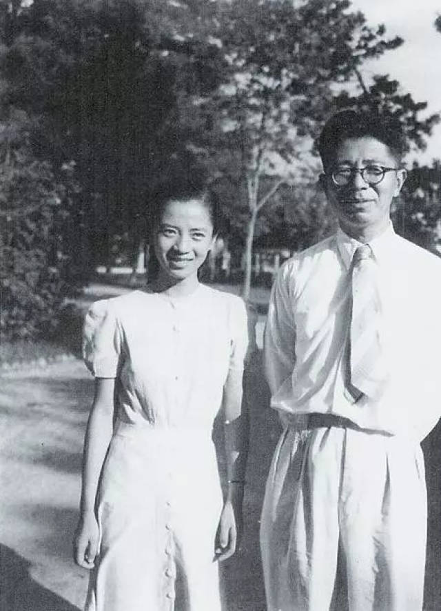 常沙娜与常书鸿在南京(1948年夏)