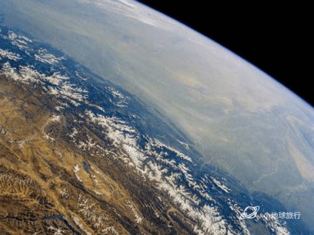 这足以让任何一个 "地球表面"上的摄影师羡慕 珠穆朗玛峰:8,844