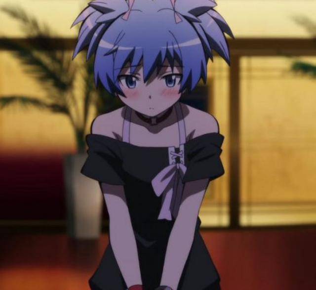 外的另一个主角是潮田渚,他外表和身材都像是女孩子,发型也是双马尾