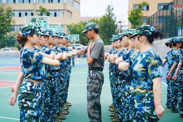 超多动图|这么生动的军训推送还是第一次见到!