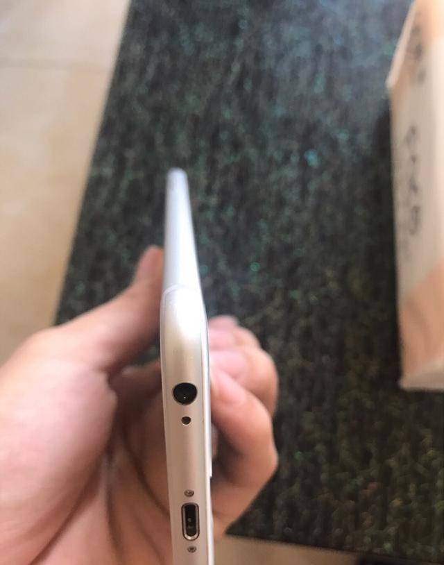 3.5mm耳机接口再见,最后一款耳机接口iphone价格不到千元!_手机搜狐网