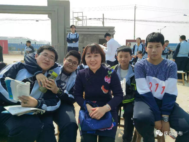 丁淑霞,庆云县第二中学英语老师,班主任,自1995年踏上讲台,至今已经