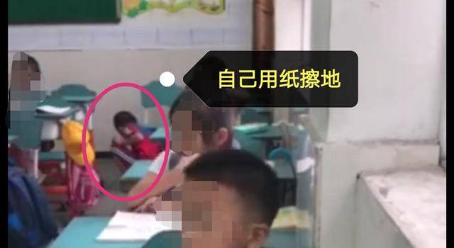 小学男生上课期间在教室里当众小便,并干扰女同学,老师全程无视