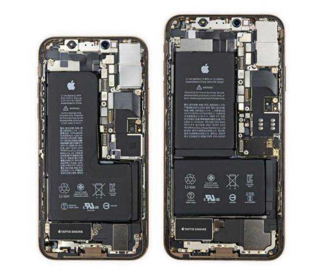 5吋iphone xs max.两款手机采用的l型电池结构,有所不同.