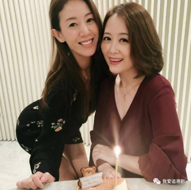 tvb"嫦娥"45岁生日,佘诗曼,汤盈盈争相脸贴脸合照,被赞美到爆!