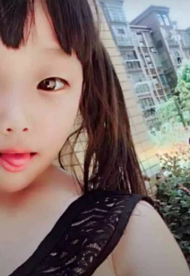 水嫩光屁股美女白衬衫真空露奶高清图片 7160美女图片网