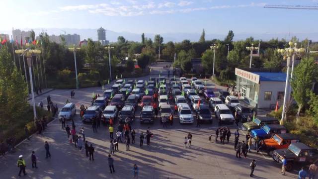 震撼！精河县举办首届木特塔尔沙漠文化旅游节