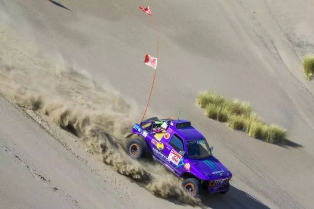 震撼！精河县举办首届木特塔尔沙漠文化旅游节