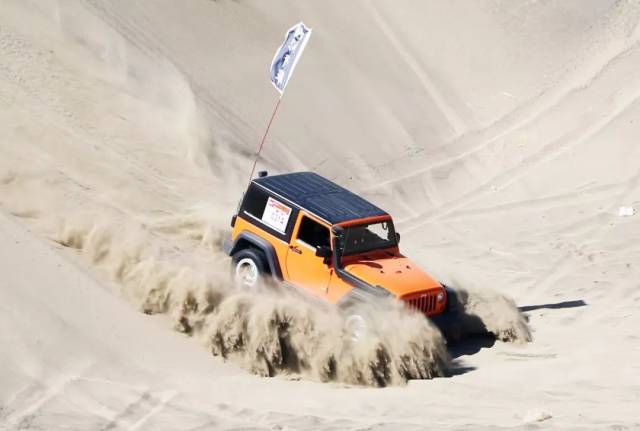 震撼！精河县举办首届木特塔尔沙漠文化旅游节