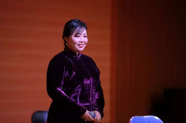 内蒙古艺术学院安达民族音乐传承创新与传播中心揭牌暨乌兰牧骑班开班仪式隆重举行