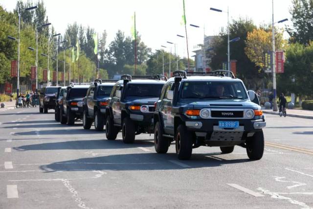 震撼！精河县举办首届木特塔尔沙漠文化旅游节