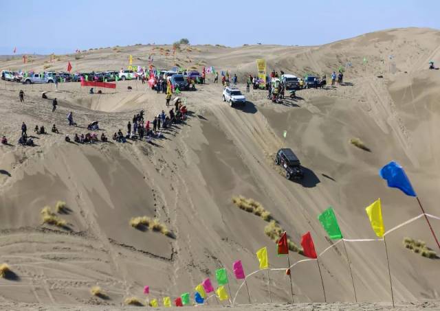 震撼！精河县举办首届木特塔尔沙漠文化旅游节