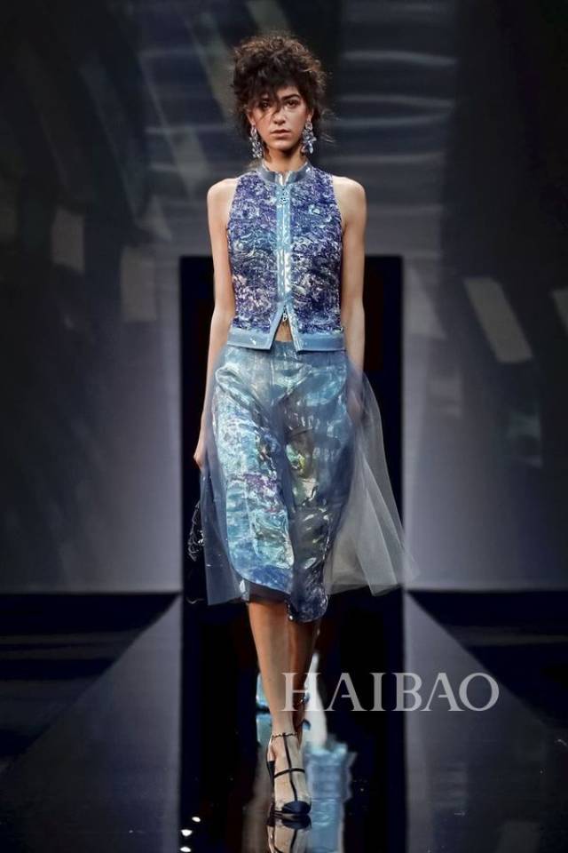 armani 2019春夏时装秀,海报带你亲临2019春夏米兰时装周-时尚频道