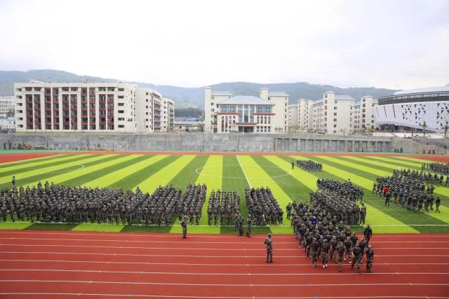 凉山第一所公办全日制高等专科学校——西昌民族幼儿师专开学啦!