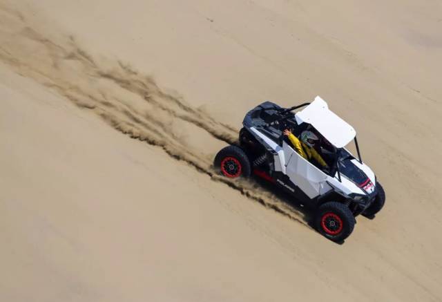 震撼！精河县举办首届木特塔尔沙漠文化旅游节