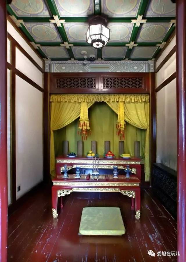 奉先殿 在这里也建了一座 奉先殿 用来祭祀自己的祖先 供奉的清