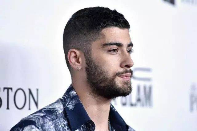 型男发型:潮男zayn malik从短到长的七款发型变化建议