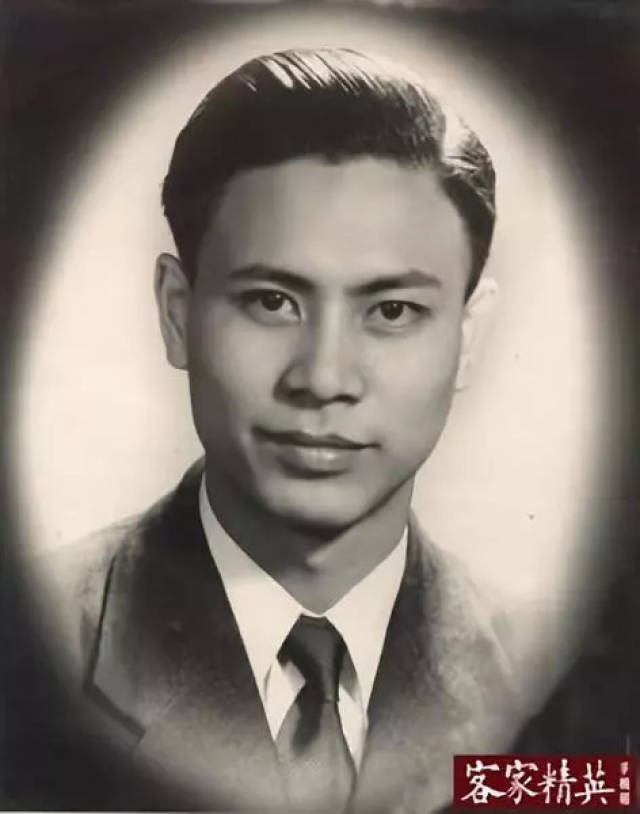 政商学三界纵横,这位香港出版界明星原来是梅州客家人!