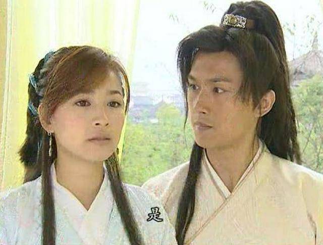 两人同演《水月洞天》走红,今一人凭一剧再爆红,他却消失匿迹