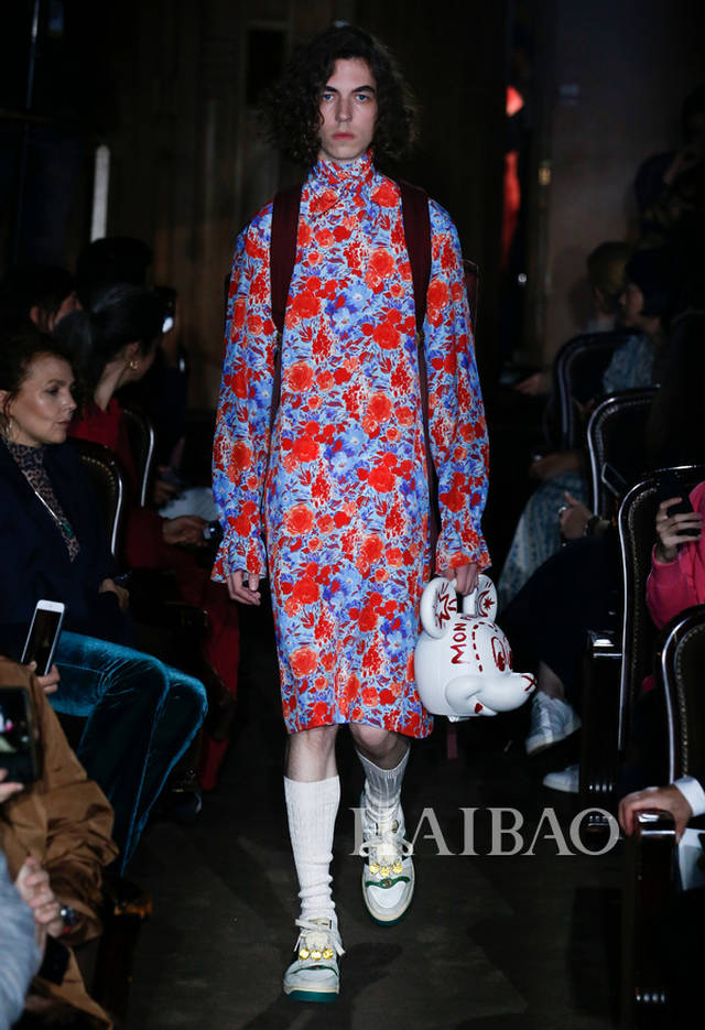 gucci2021春夏女装秀,gucci2021春夏女装 古驰 (gucci) 2019春夏女装秀,海报带你亲临2019春夏巴黎时装周
