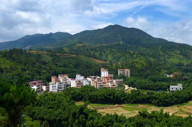 云雾山腹地——石城镇横洞村