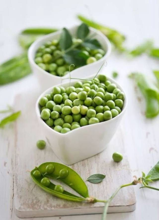 儿童护眼推荐食谱:五彩炒豌豆