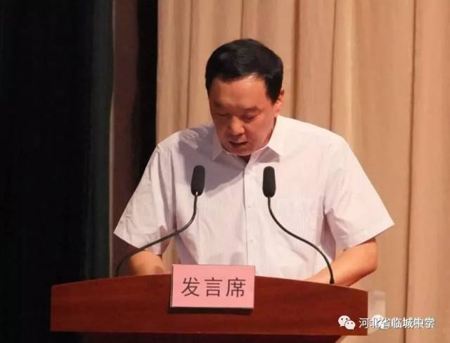 02 薛建芳校长被临城县委,县政府荣记三等功 日前,临城中学薛建芳
