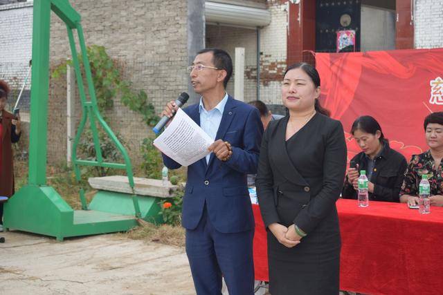 右为河北省黄河国学研究院院长陈昱含