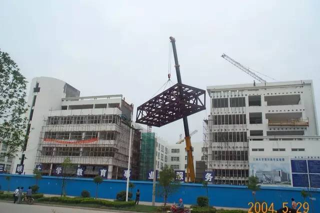 一组穿越百年的三峡大学建筑老照片,各位校友,有你的记忆吗?