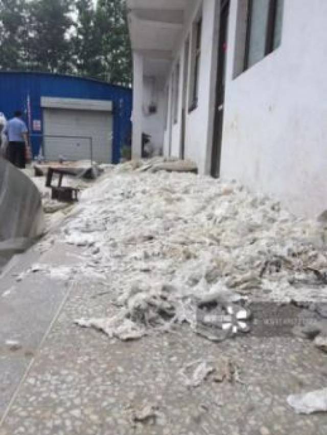 拼多多“黑心”简装纸尿裤令人发指,那简装纸巾就“卫生”吗?