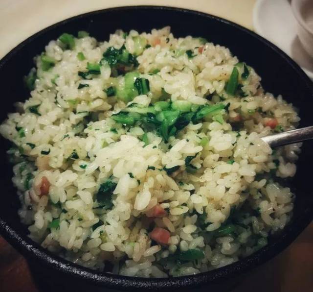 老灶头,老阿姨,老咸肉才烧得出一碗老底子的咸肉菜饭