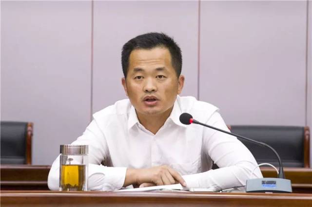 公司总经理周建芳讲话