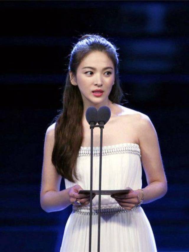 张雨绮演的电影还不到10部,但有两个角色简直