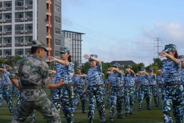 曾服役于东部战区陆军73132部队,在这支战功赫赫的部队中,深刻领悟和