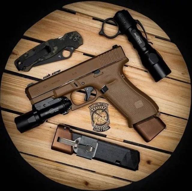 枪械库:精致武器-绅士的男人与他的战术edc!