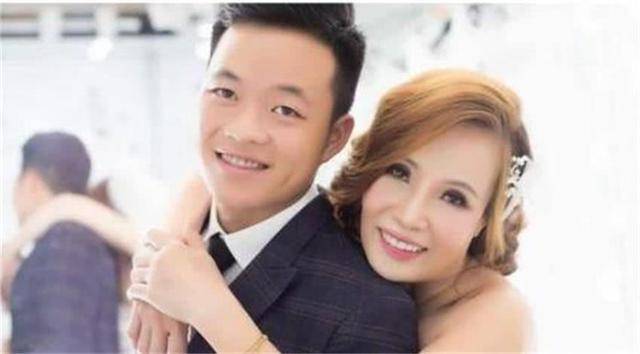26岁越南小伙娶61岁大妈,这位大妈你是怎么做到的?