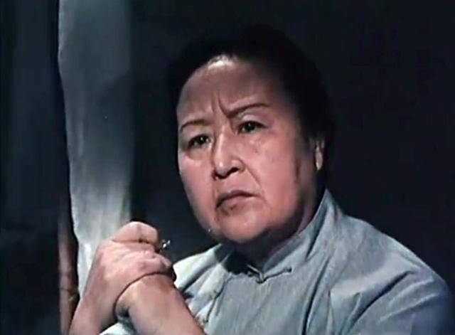 难忘反特故事片《黑三角》凌元演技棒 刘佳容貌美 李谷一歌声甜