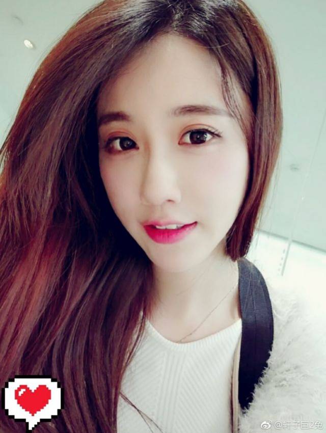 虎牙新签一女主播,她曾在b站爆红被挖走,如今将要成为