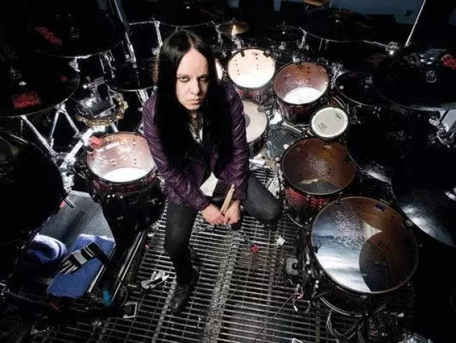 美国大牌金属乐队slipknot鼓手——joey jordison,暴戾的恶鬼【附鼓谱