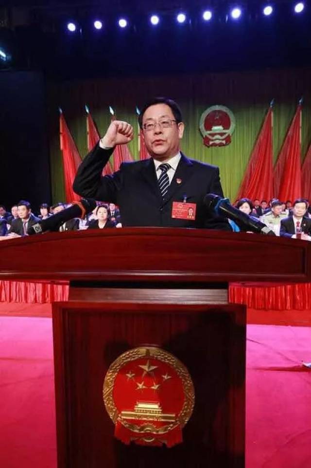 【权威发布】卢志军当选开封市监察委员会主任