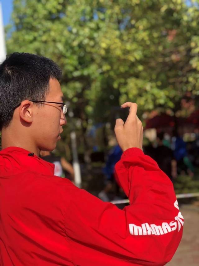 拼搏并快乐着:江西师大附中滨江校区校运会的