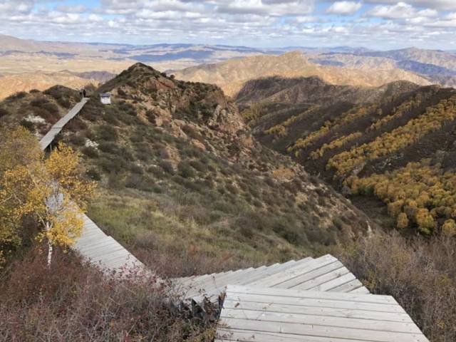 其实这就是固阳马鞍山 一个以原始,古淳,而著称的地方