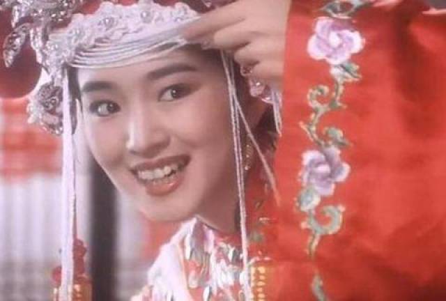 《唐伯虎点秋香》中的隐藏美女,很多人都没发现