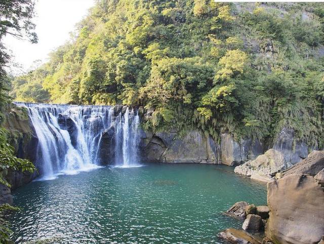 台湾旅游|台北 taipei平溪半日游 逛老街放天灯 观赏十分瀑布