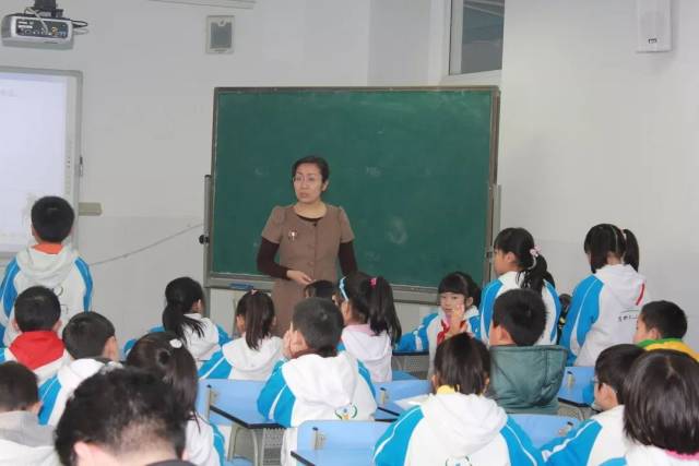 周村区杰出教师风采周村区正阳路小学孟谦