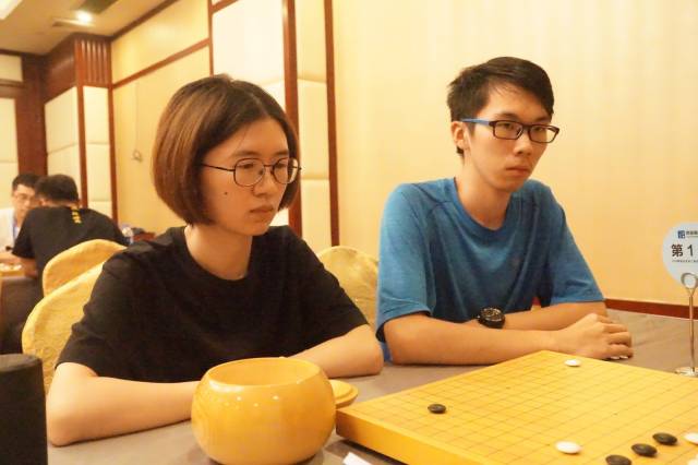 弈客围棋大会第二日 棋手们渐入佳境