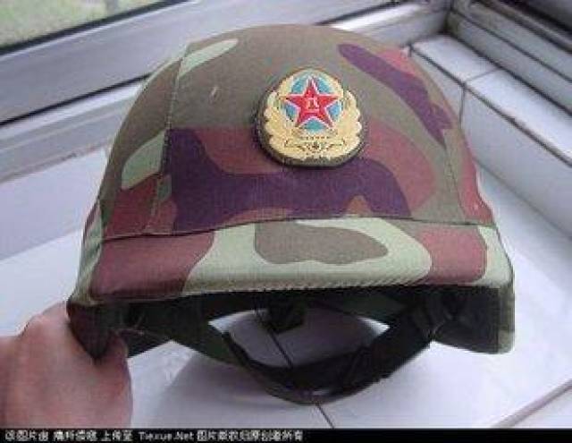 如国产qgf02型芳纶头盔在设计中充分参照了中国军人的体型特点,按照