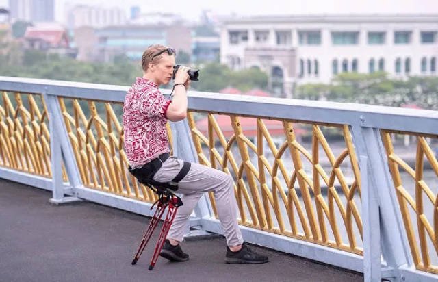 LEX外骨骼可穿戴的椅子,随身携带,走哪坐哪